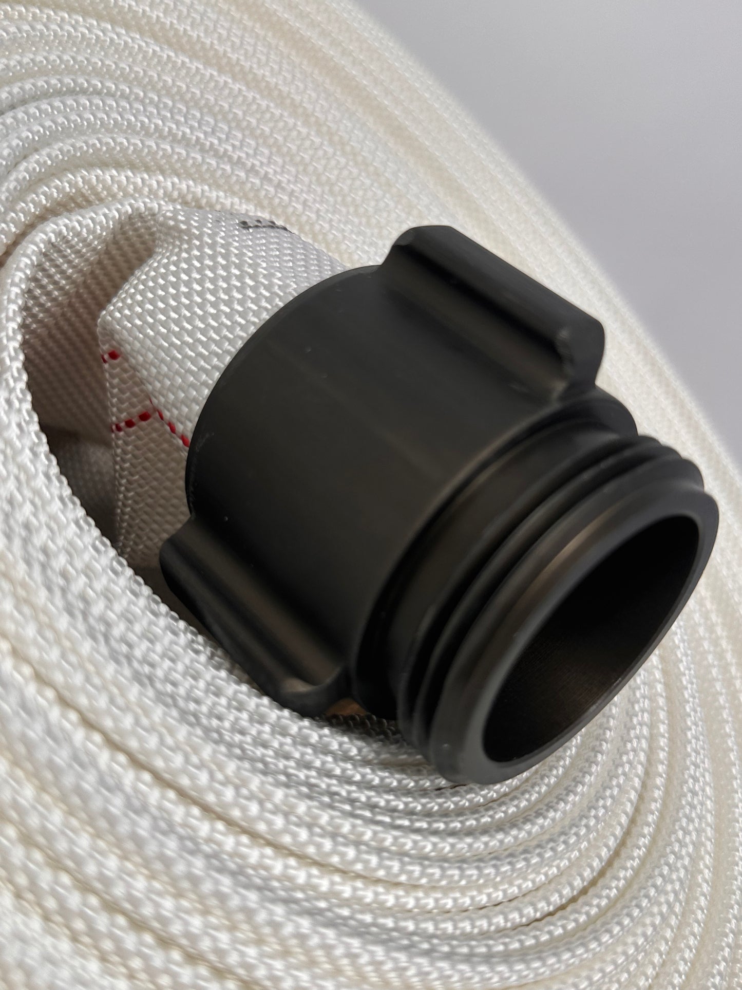 High Quality Home Defense Fire Hose
new improved, Pyro-Lite Aluminum Couplings, 75' x 1.5" TPU Lining, FM Approved.